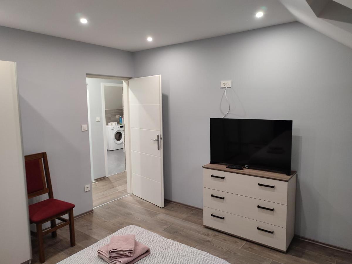 Apartman President クラピンスケ・トプリツェ エクステリア 写真